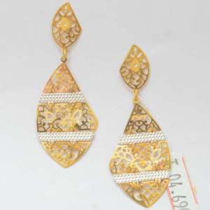 The Cute Leaf Fancy Gold Long Earring With Platinum Touch (Emerald 916)