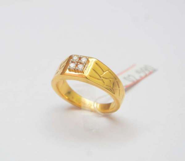 The Hollow Electroforming Gold Fancy Ring For Men With Zirconia (Emerald)