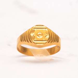 The Dotty Fancy Gold Ring For Men (Emerald) 916