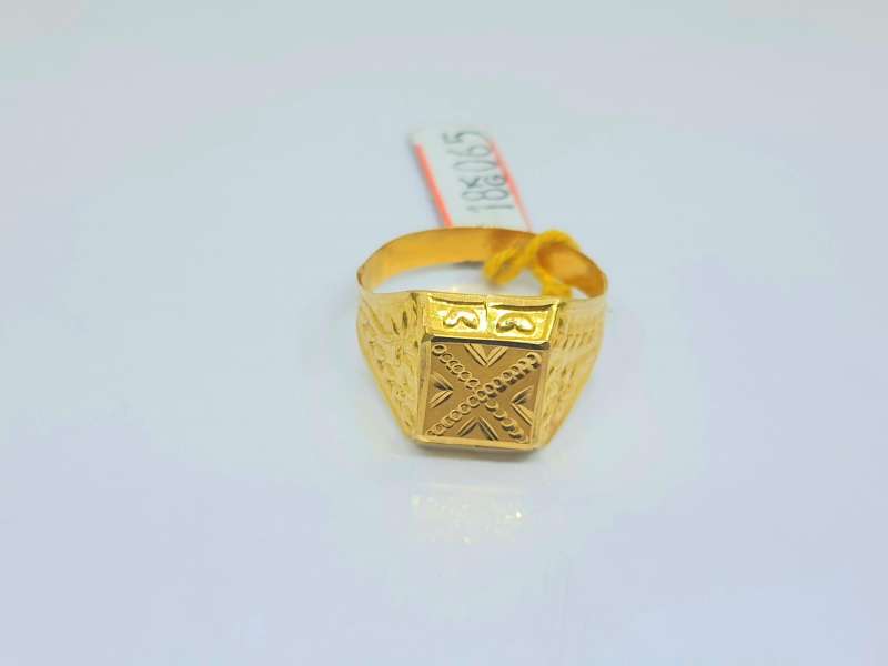 Fancy Men Gold Brass Plated Gold Ring (Pack-1)