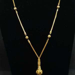 Decicate Fancy Gold Chain For Woman's