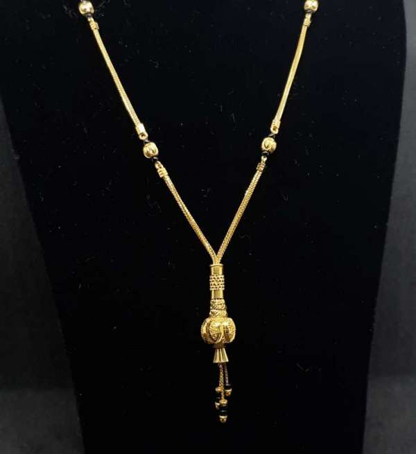 Decicate Fancy Gold Chain For Woman's