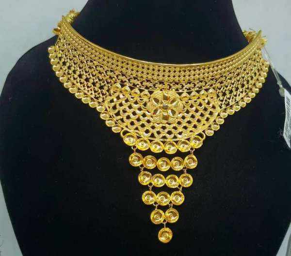 The Latest Bridal Gold Fancy Chokar Necklace