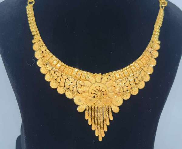 The Bridal Gold Necklace