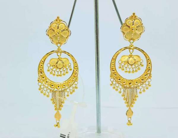 Tradetional Party Wear Yellow Gold 18kt Earring