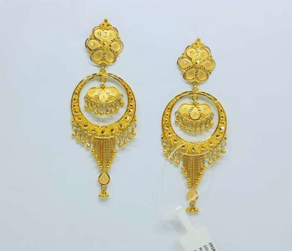 Tradetional Party Wear Yellow Gold 18kt Earring