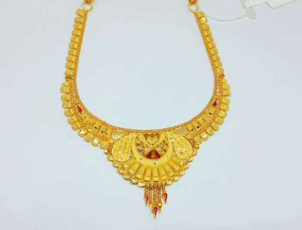 Light Weight Floral Gifting Yellow Gold 18kt Necklace