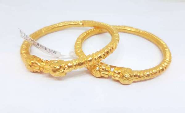 Fancy Traditional Daily Wear Yellow Gold 18kt Bangles