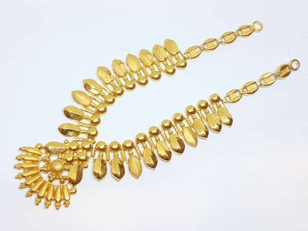 Latest Traditional Party Wear Yellow Gold 22kt Necklace