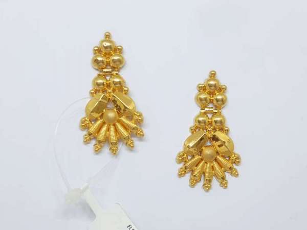 Latest Leaf Party Wear Yellow Gold 22kt Earrings