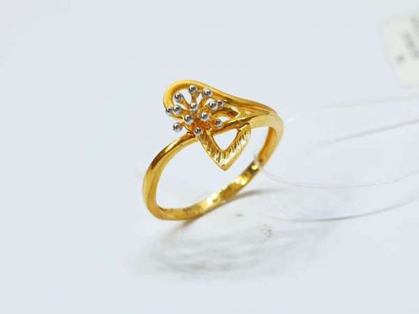 The Elegant Fancy Gold Ring By Rani Alankar