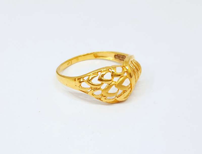 Leaf Motif Diamond Wedding Ring Set Yellow Gold