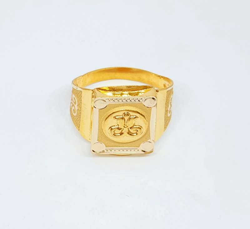 Unparalleled Craftsmanship 22kt Gold Ring | Tallajewellers