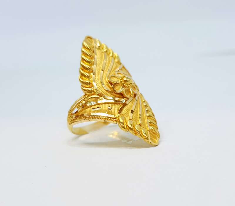 Sleek Gold Ring (1.550 Grams), 22Kt Gold Jewellery for Women | Mohan  Jewellery