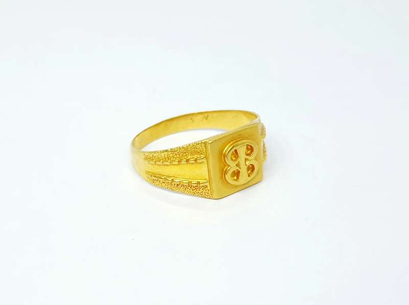 Gold Letter Ring – SMITH + MARA