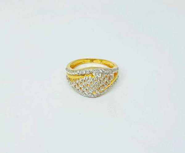 SIGNATURE LADIES CAST RING 22kt Cubic Zirconia Yellow Gold ring