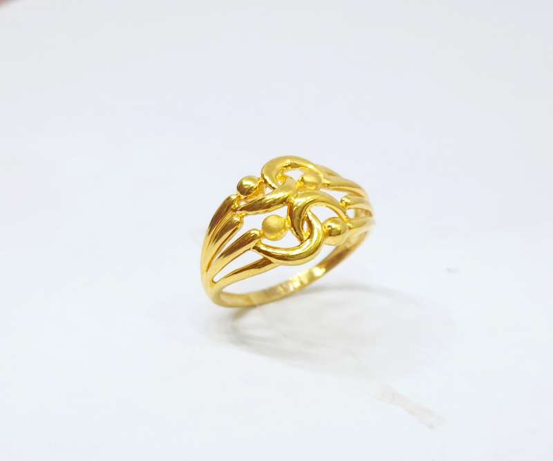Set of two small rings, one in 18K yellow gold with a pe… | Drouot.com