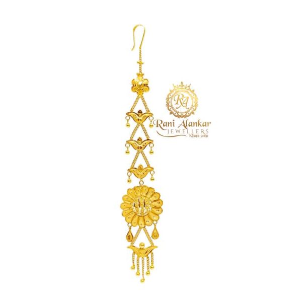 Sophisticated 22 Karat Yellow Gold Disc Maang Tikka