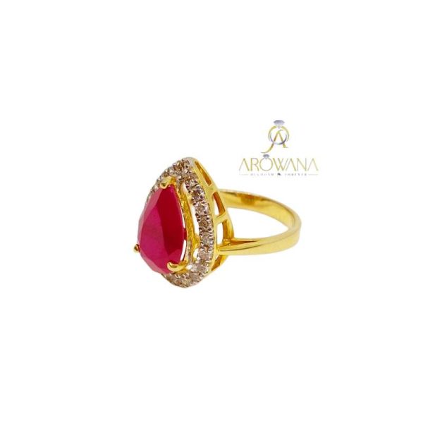 Real Diamond Ring With Rubi Stone 14kt