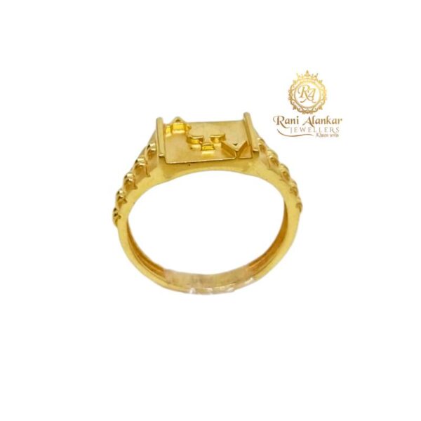 18kt A Latter Design Gold Ring