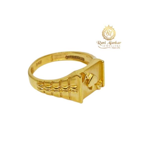 18kt A Latter Design Gold Ring